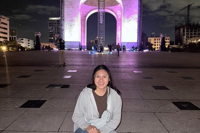 Night tour + tacos in Mexico City fully illuminated! - What the private format changes