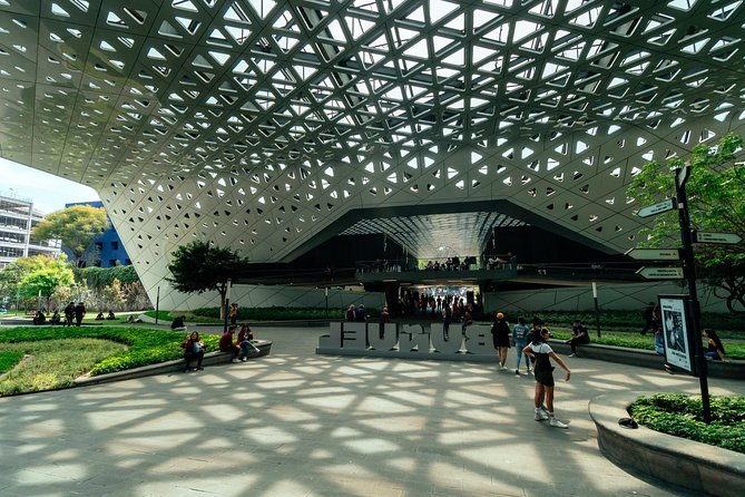 Off the Beaten Track in Mexico City: Private City Tour - Parque Centenario and the Coyote Fountain