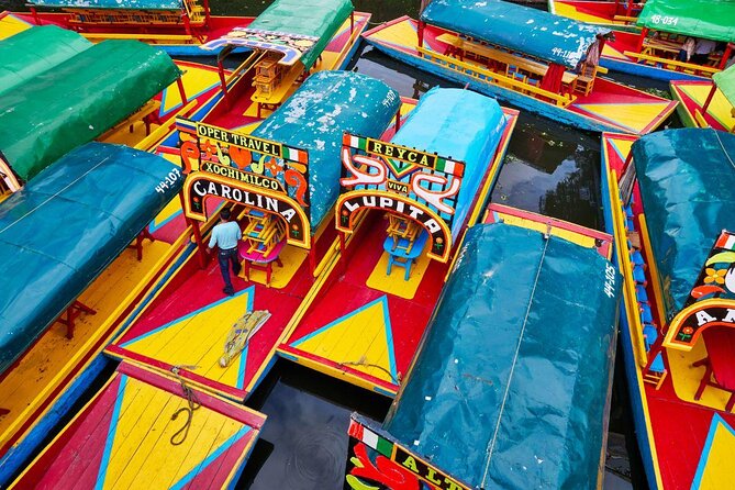 PREMIUM Frida Kahlo Museum and Xochimilco (Small Groups) - Why the small group helps at Xochimilco