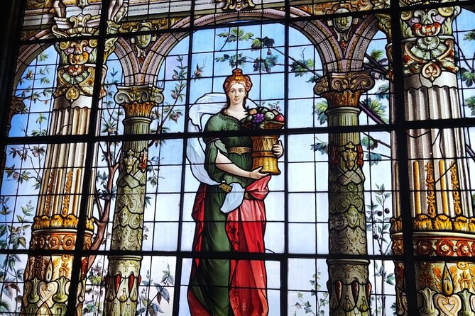 Private and Guided Tour to Chapultepec Castle with Transportation - Key points to know before booking