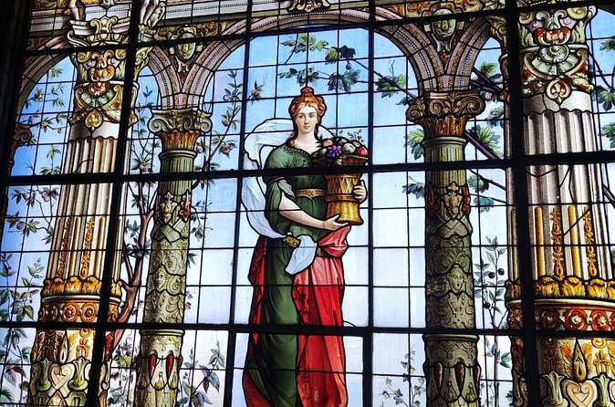 Private and Guided Tour to Chapultepec Castle with Transportation - What the private format is really worth