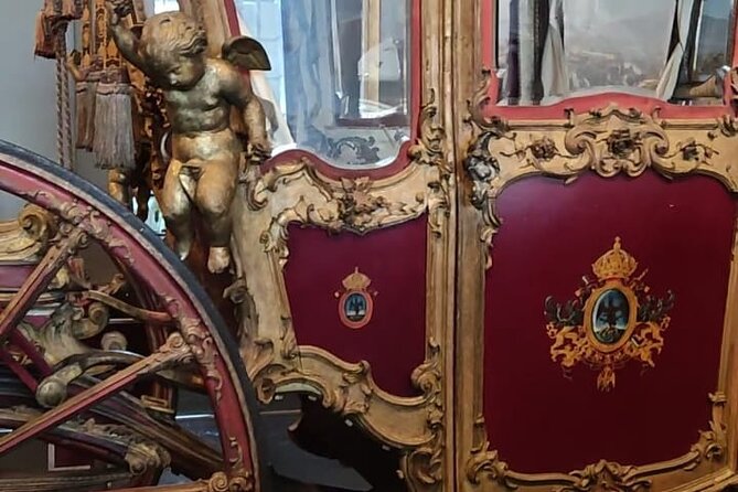 Private and Guided Tour to Chapultepec Castle with Transportation - How the guide affects the day