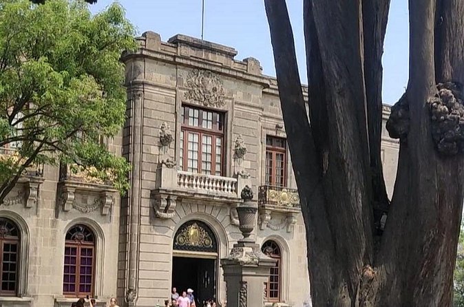 Private and Guided Tour to Chapultepec Castle with Transportation - Cancellation and advance planning