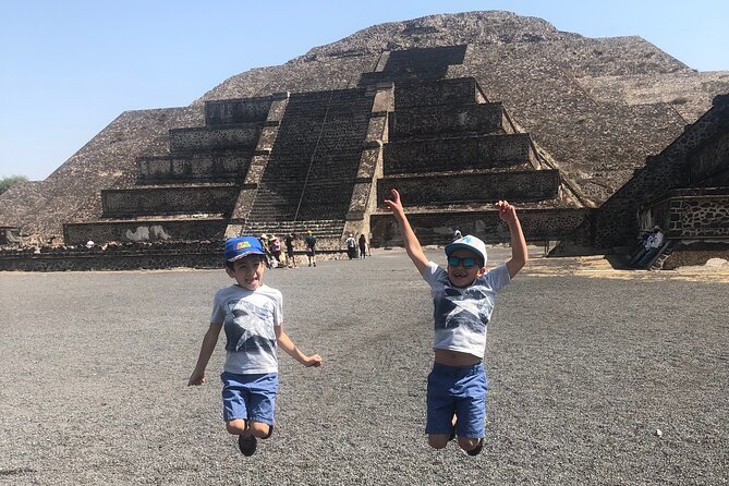 Private ATV tour in the archaeological zone of Teotihuacán - Exploring the caves and choosing lunch