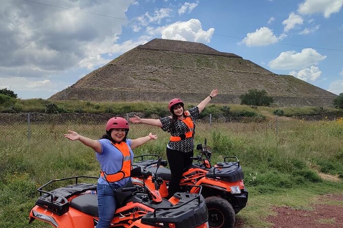 Private ATV tour in the archaeological zone of Teotihuacán - The ATV ride toward the pyramids