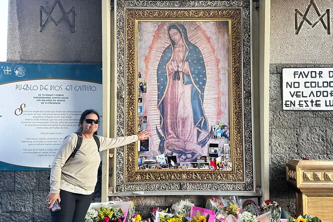 Private experience to the Basilica of Guadeloupe with transportation - Guides Diego and María