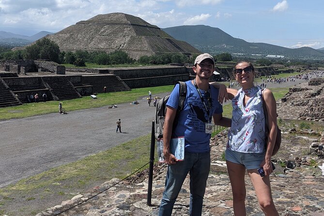 Private full tour to Teotihuacan and Basilica at your own pace - Murals at Quetzalpapalotl Palace
