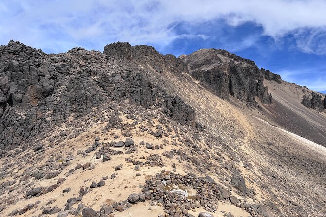 Private Hike next to volcano at 14800 ft. from Mexico city - Popocatepetl views and changing weather