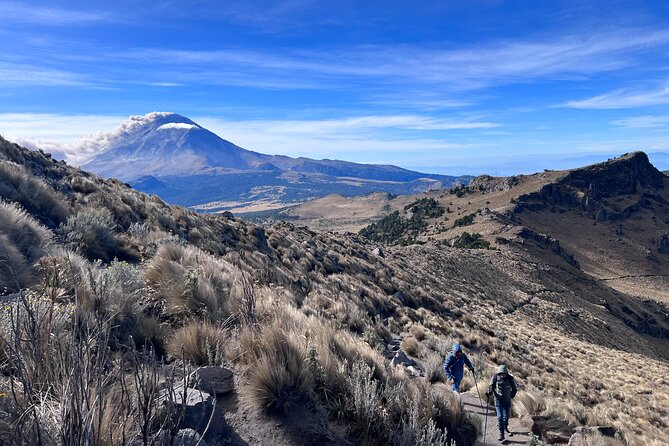 Private Hike next to volcano at 14800 ft. from Mexico city - What can go wrong with timing