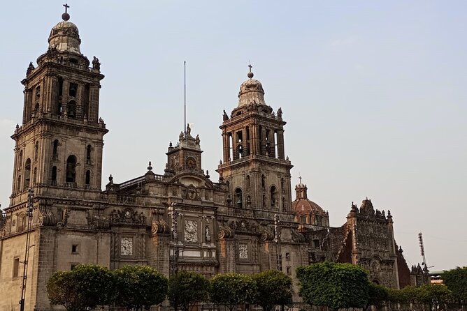 Private Mexico City Pedestrian Tour - The Cathedral and Zócalo show the city’s colonial center