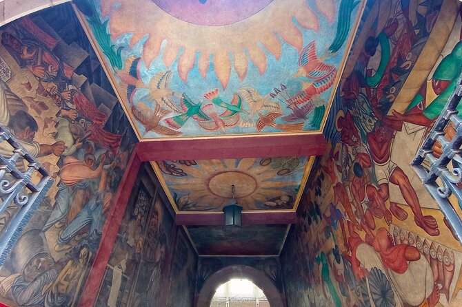Private Street Food & Mural Art Tour in Mexico City - Mexico City Cathedral and the Zócalo