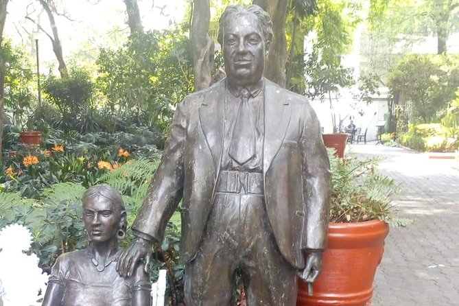 Private Tour Coyoacan & Frida Kahlo's Neighbourhood - Best Rated - Coyoacán Market and the food-focused finish