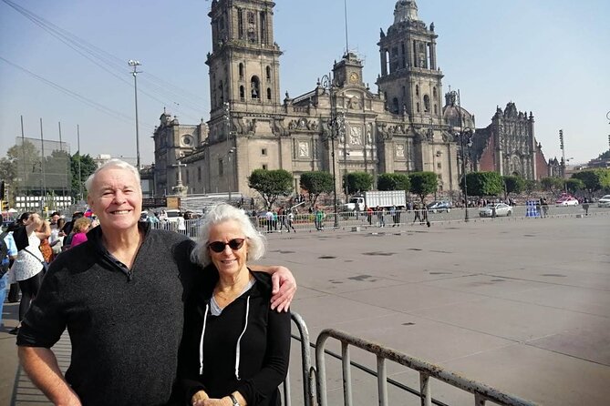 Private Tour Historic Center and Castle of Chapultepec - The Metropolitan Cathedral at the Zócalo