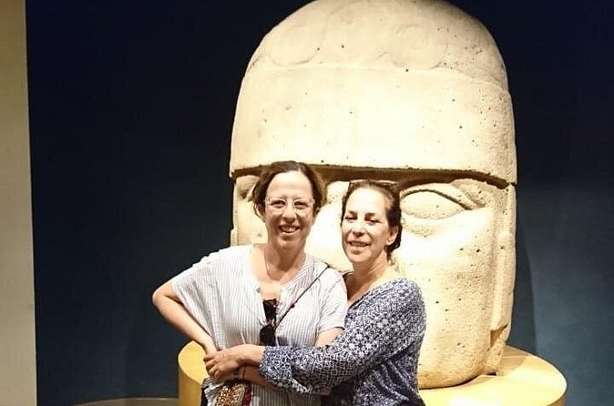 Private Tour: Museum of Anthropology and Chapultepec Castle - Air-conditioned transport and hotel pickup