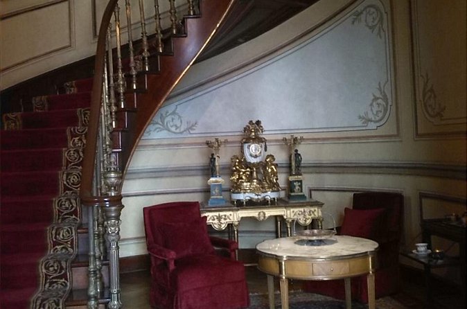 Private Tour: Museum of Anthropology and Chapultepec Castle - Is $259.99 per person a fair price?