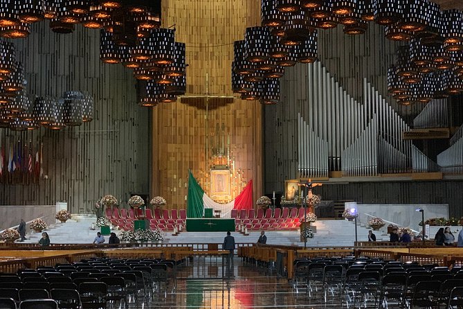 Private Tour: Pyramids of Teotihuacan, Tlatelolco & Basílic of Guadalupe - A crafts workshop and cactus-based tastings