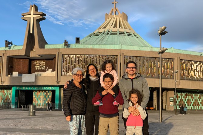 Private Tour: Pyramids of Teotihuacan, Tlatelolco & Basílic of Guadalupe - The Basilica of Guadalupe and two very different churches