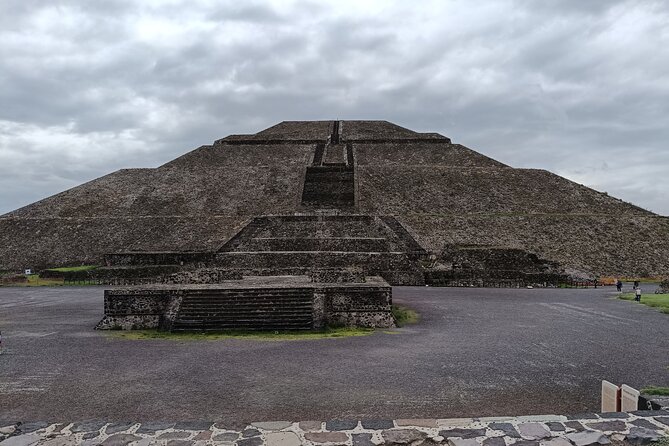 Private Tour, Teotihuacan, Basilica of Guadalupe. - Key points at a glance