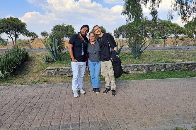 Private Tour through Secrets of Teotihuacan from CDMX - The value of books, pictures, and local context