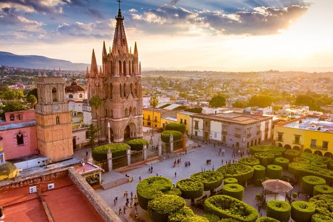 Private tour to Queretaro and San Miguel de Allende - Querétaro: two hours among independence-era streets