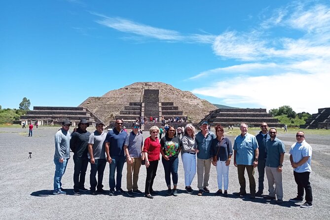 Private Tour to Teotihuacán with Transportation - One hour at the Basilica of Guadalupe