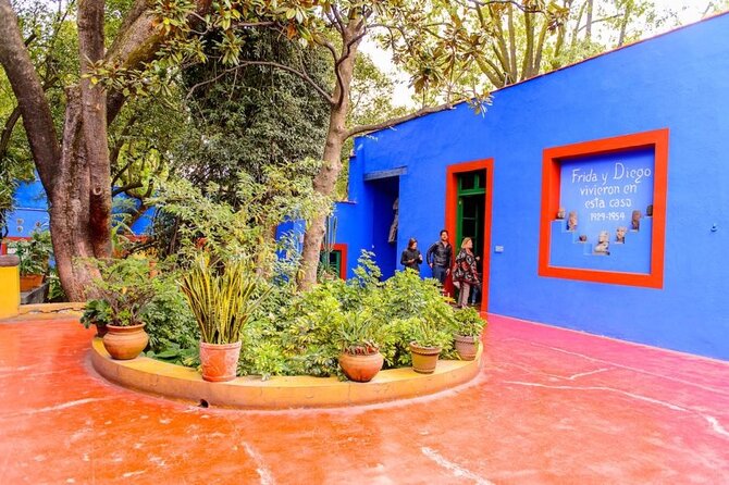 Private Tour to the Frida Kahlo Museum - Why Frida Kahlo’s Blue House matters