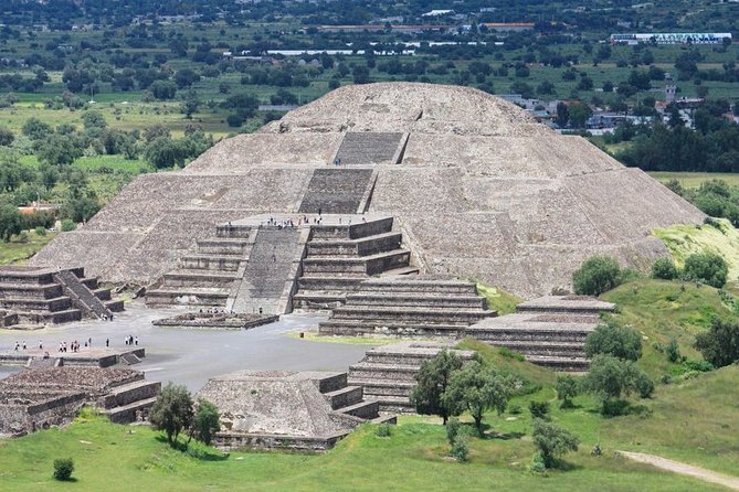 Private Tour to the Pyramids of Teotihuacán from CDMX from 1 to 4 people - Why a private ride changes the Teotihuacán day