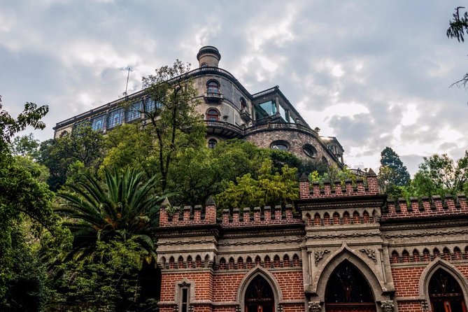 Private Walking Tour Anthropology Museum & Chapultepec Castle - Coffee, Tea, or Ice Cream Between Museums