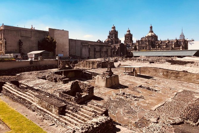 Private Walking Tour Gems of the Historic Center of Mexico City - Plaza Tolsá and the Postal Palace