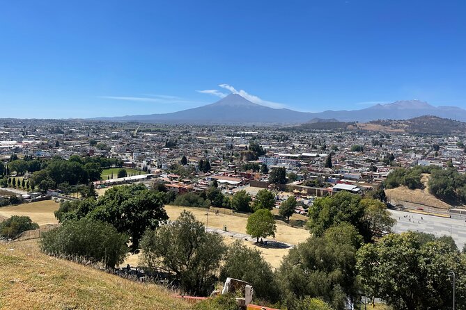 Puebla, Cholula & Tonantzintla Day Tour - What makes a good guide here