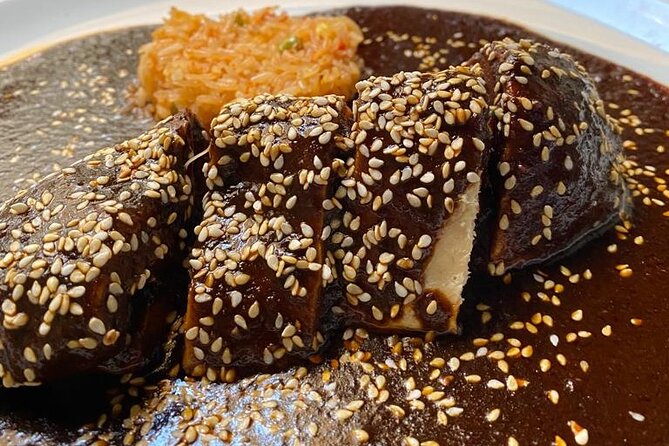 Puebla, Cholula & Tonantzintla Day Trip with Optional Lunch - El Parián market and Talavera shopping
