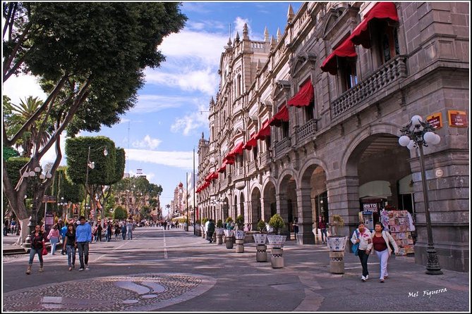 PUEBLA historic colonial center and CHOLULA neighborhood Private day tour - The guide can make or break the experience