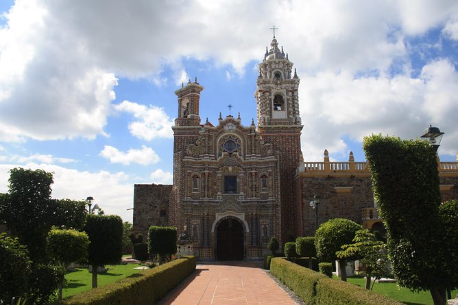 PUEBLA historic colonial center and CHOLULA neighborhood Private day tour - The pickup problem deserves serious attention