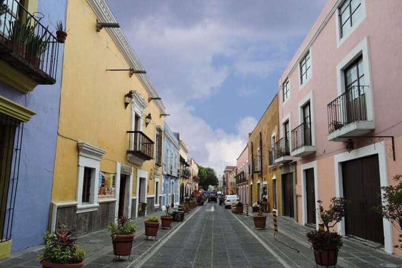 Puebla the Talavera city & Cholula the Greatest Pyramid - Guides, language, and the level of explanation