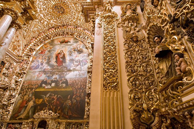 Pyramid of Cholula and Puebla: Private Tour from Mexico City - Calle de los Dulces for edible souvenirs