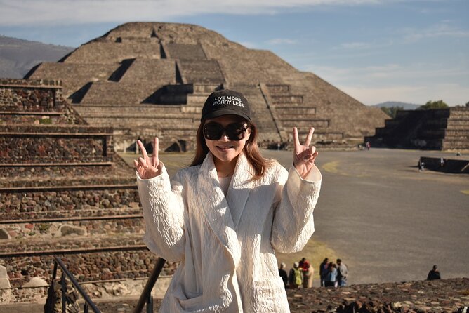 Pyramids of Teotihuacan and restaurant la Gruta (Original) - La Gruta, a cave restaurant with a catch