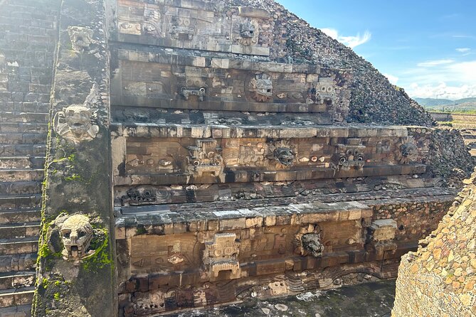 Pyramids of Teotihuacan and restaurant la Gruta (Original) - Tasting and artisan stops