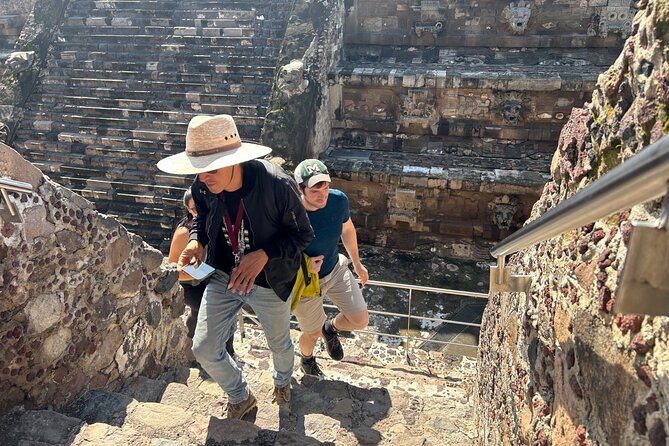 Pyramids of Teotihuacan and restaurant la Gruta (Original) - Practical advice for a better day