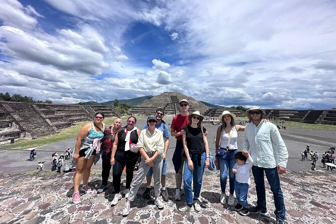 Pyramids of Teotihuacan without traps for tourists morning or afternoon - Why the early start changes the visit