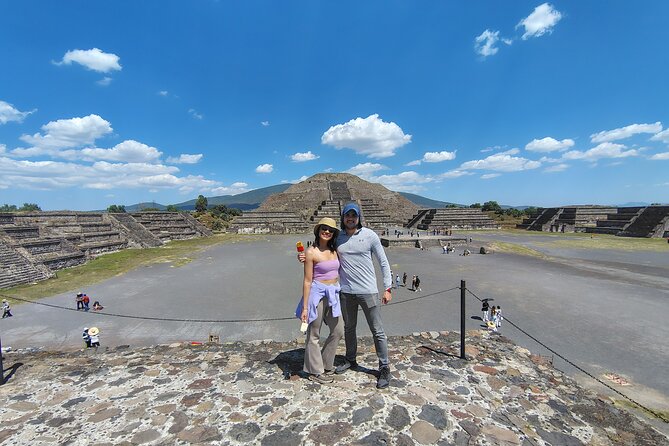 Pyramids of Teotihuacan without traps for tourists morning or afternoon - The Pyramids of the Sun and Moon