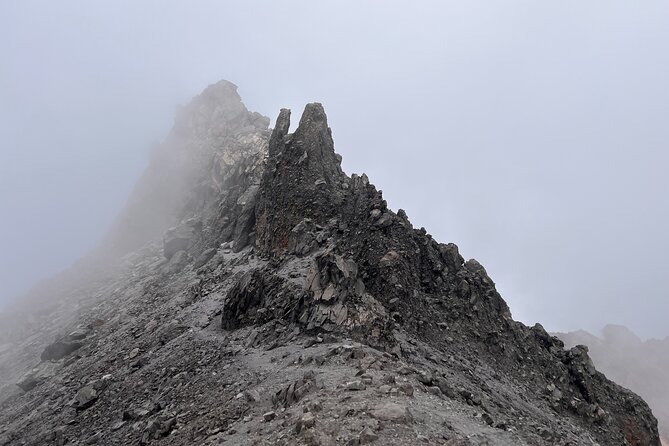 Reach the Nevado de Toluca's summit from mexico city private tour - The guides and the feel of the day