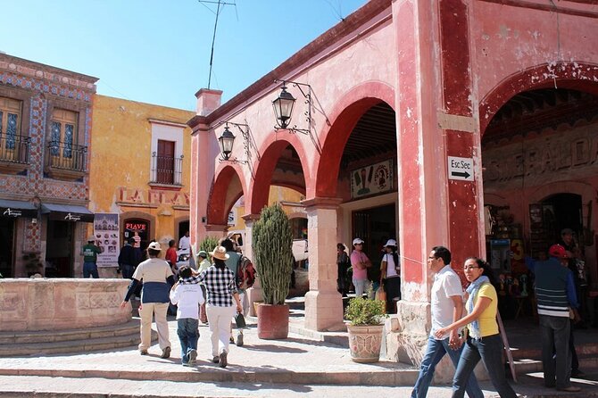 San Miguel de Allende & Queretaro Tour from Mexico City - Queretaro: colonial detail and the famous aqueduct