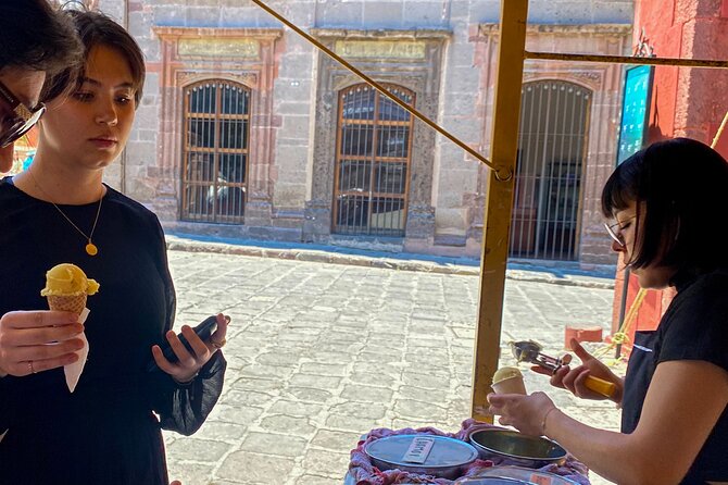 San Miguel de Allende Tour from Mexico City - The craft market and your free hours