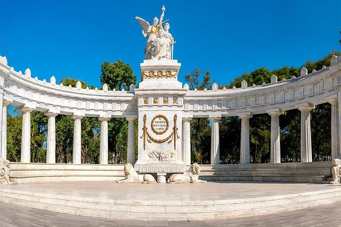 Self-Guided Audio Tour - Mexico for Beginners - A fast introduction between Bellas Artes and Alameda gardens