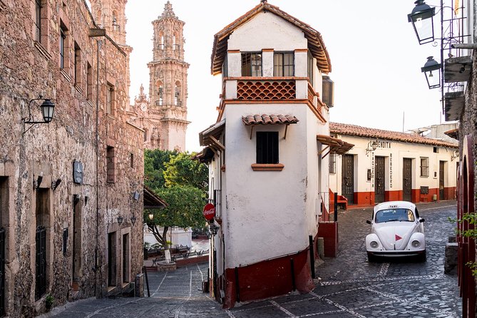 Silver City of Taxco: Full Day Tour from Mexico City - Guides can make or break a bilingual day