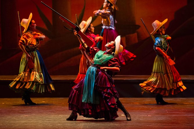 Small Group: Discover the Folkloric Ballet of Mexico - Timing, food, sound, and practical comfort