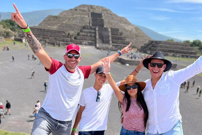 Small group: Teotihuacan, Basilica of Guadalupe and Tlatelolco - Guadalupe brings together pilgrimage and architecture