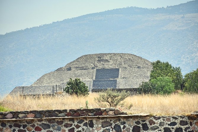 Small Group: Teotihuacan Pyramids and Shrine of Guadalupe from Mexico City - What the small-group format changes