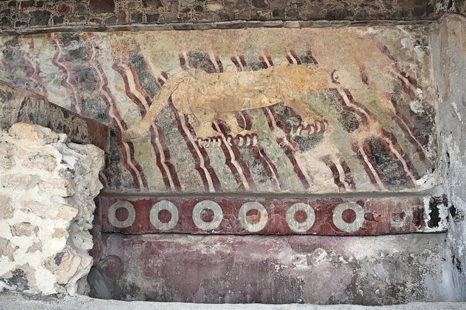 Small Group: Teotihuacan Pyramids and Shrine of Guadalupe from Mexico City - Lunch and the possible craft-center stop
