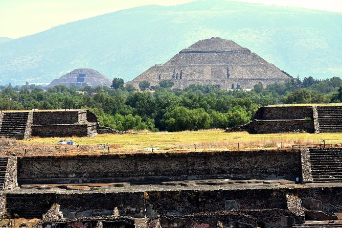 Small Group: Teotihuacan Pyramids and Shrine of Guadalupe with Lunch - What the guide adds to the ancient site